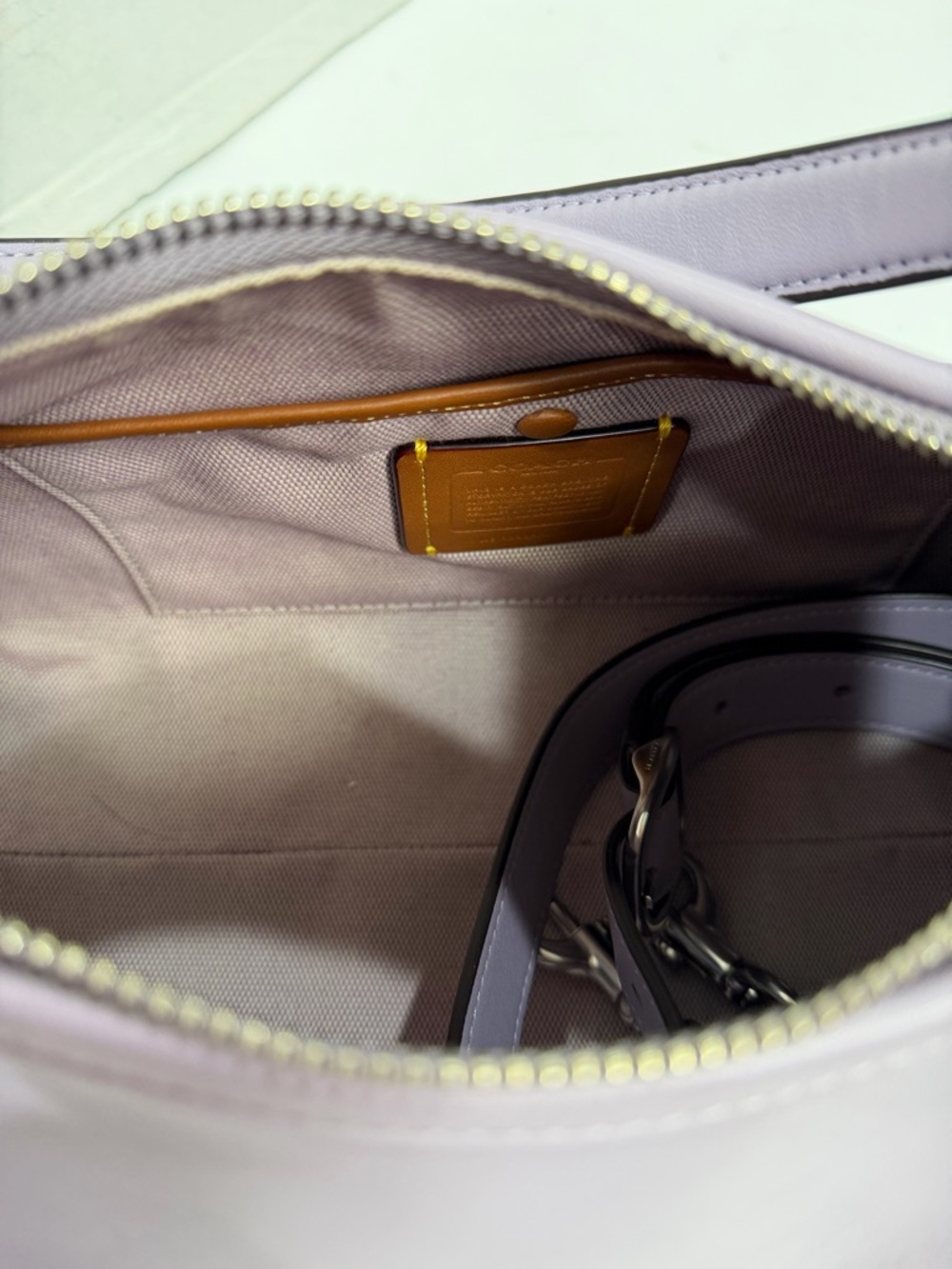 COACH Juliet Glovetanned Leather Convertible Shoulder Bag-Purple color mint cond - Picture 5 of 5